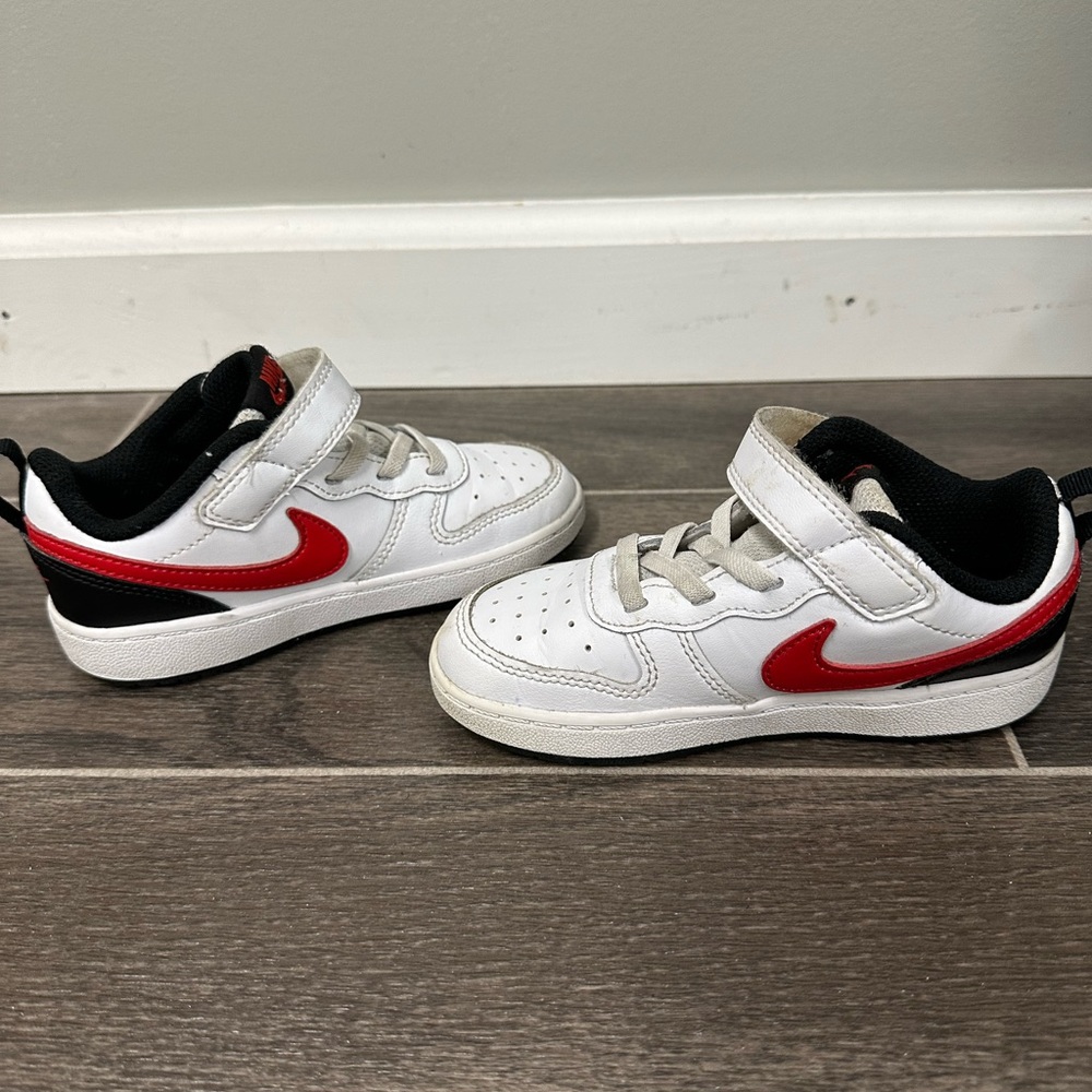 9C White Red and Black Nike